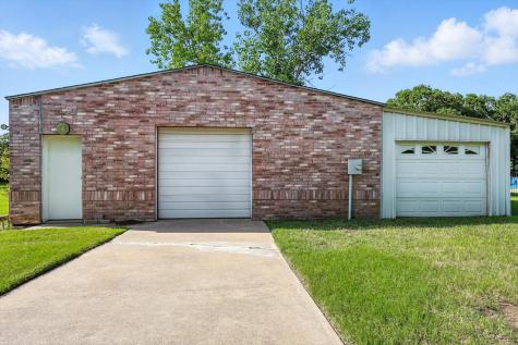 105 Enchanted Court N Burleson TX 76028