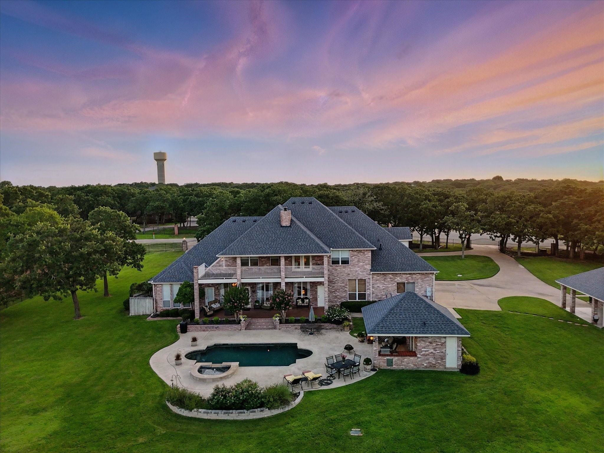 105 Enchanted Court N Burleson TX 76028