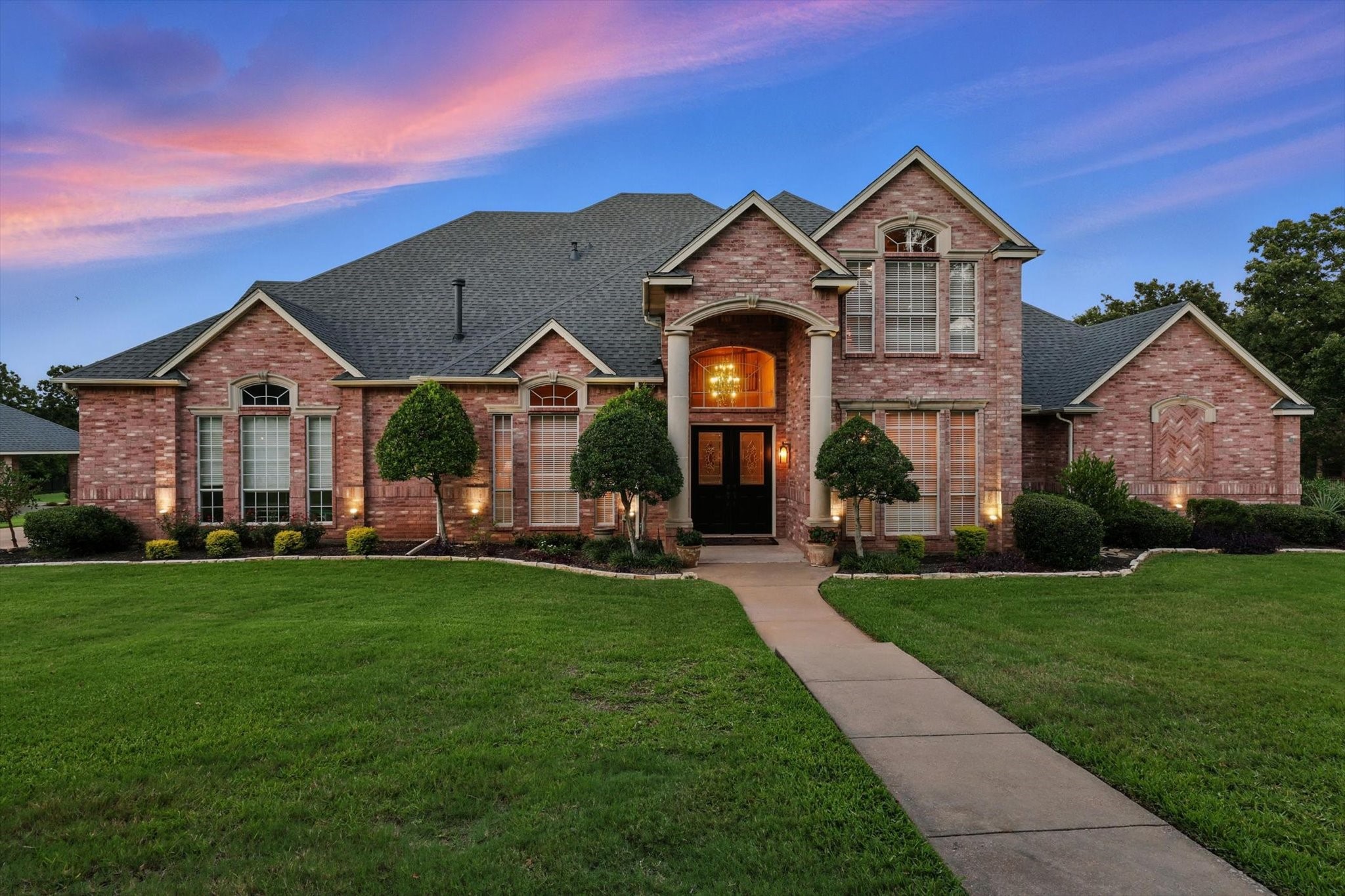 105 Enchanted Court N Burleson TX 76028