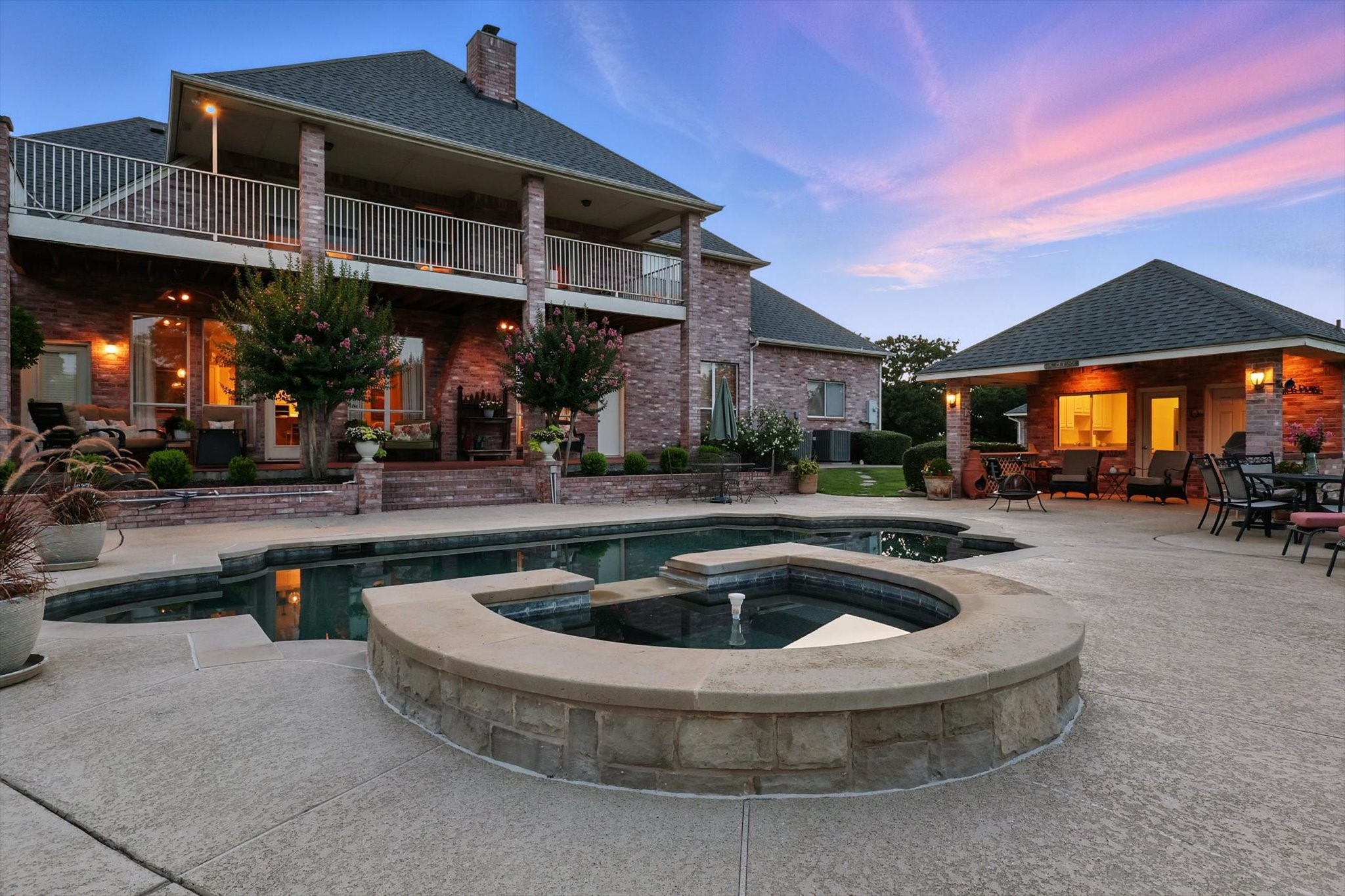 105 Enchanted Court N Burleson TX 76028