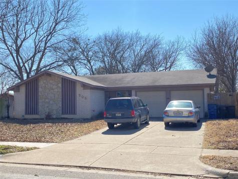 505 Willow Circle W Burleson TX 76028