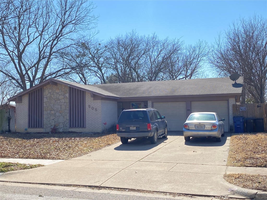 505 Willow Circle W Burleson TX 76028