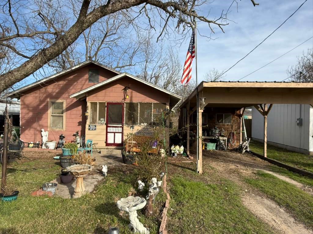 710 Whitney Street Morgan TX 76671