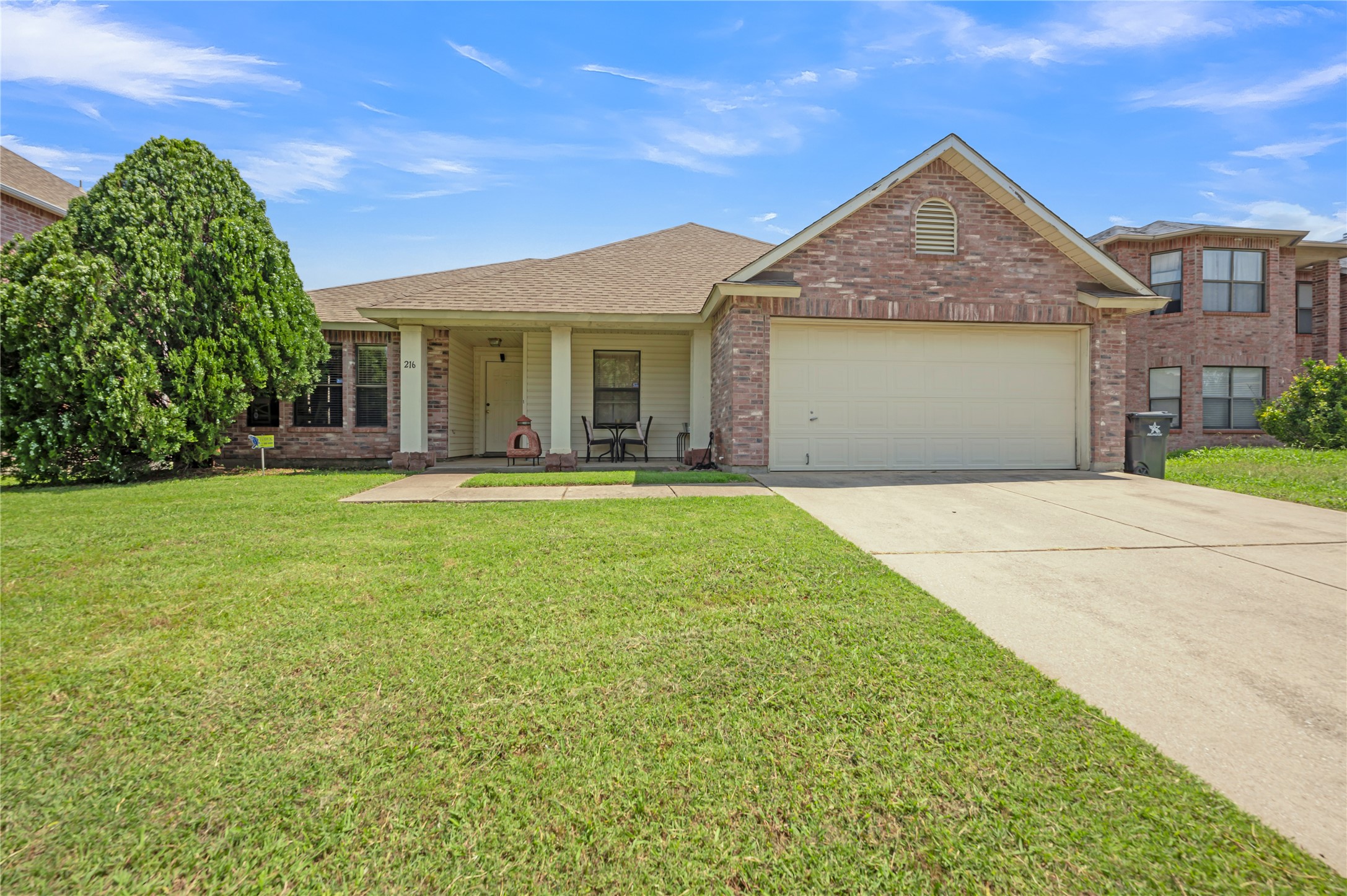 216 Menlo Park Drive Arlington TX 76002