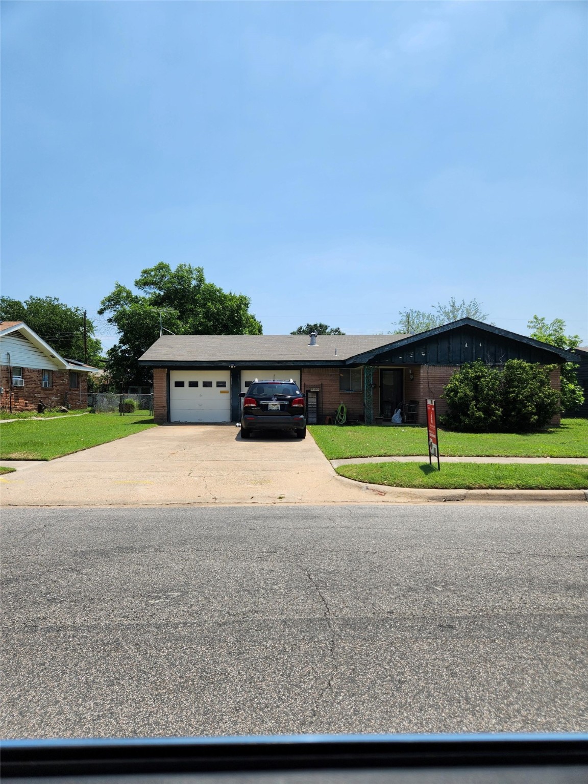 840 Russell Lane Bedford TX 76022