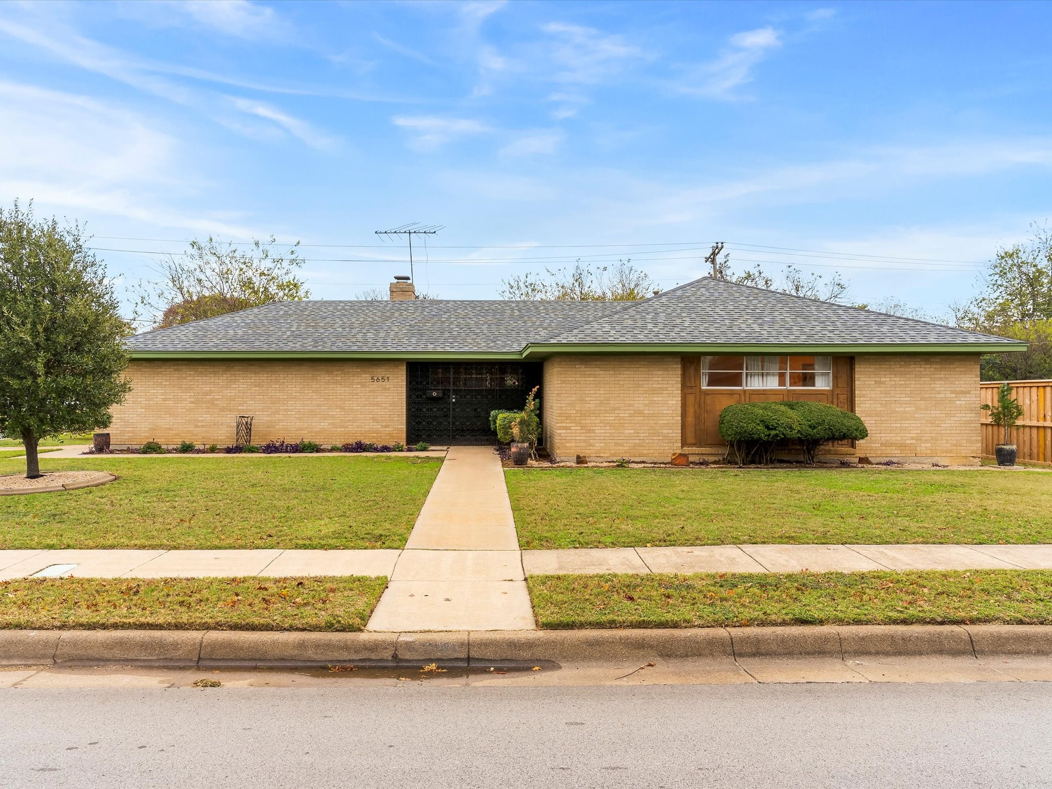 5651 Woodway Drive Fort Worth TX 76133