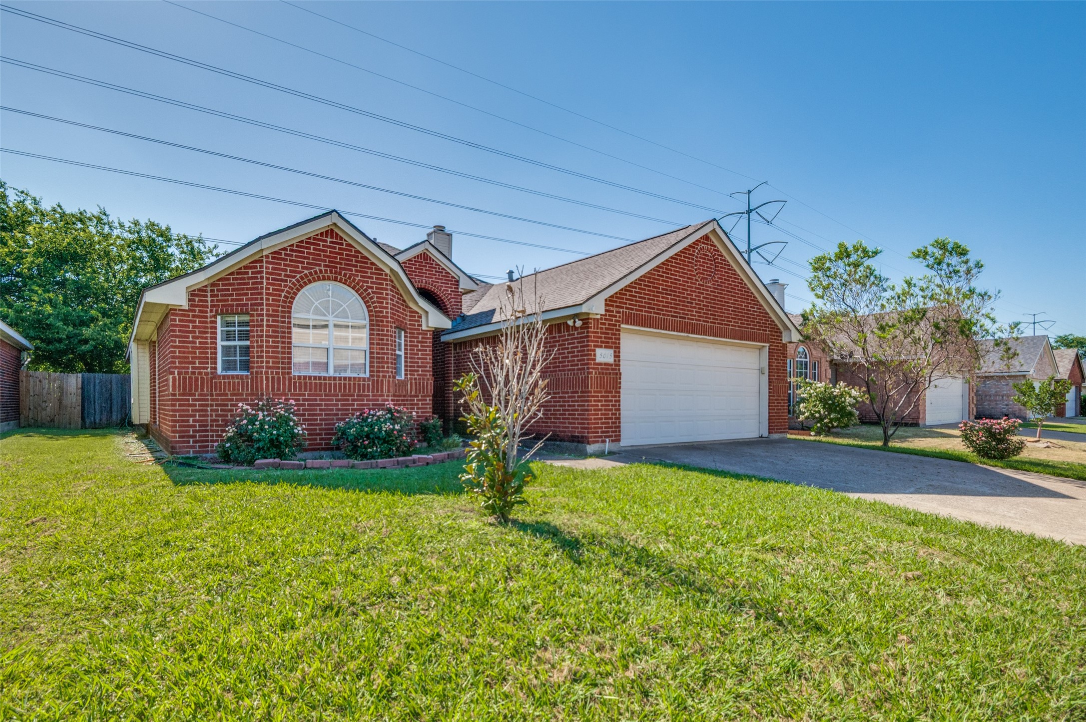 5615 Wellston Drive Arlington TX 76018