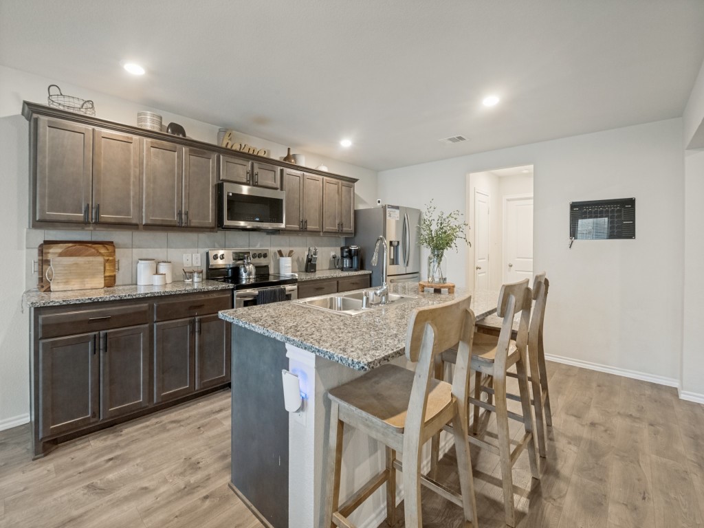 510 Woodhaven Drive Waxahachie TX 75165