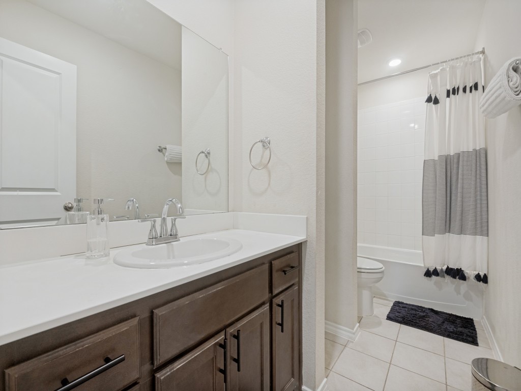 510 Woodhaven Drive Waxahachie TX 75165