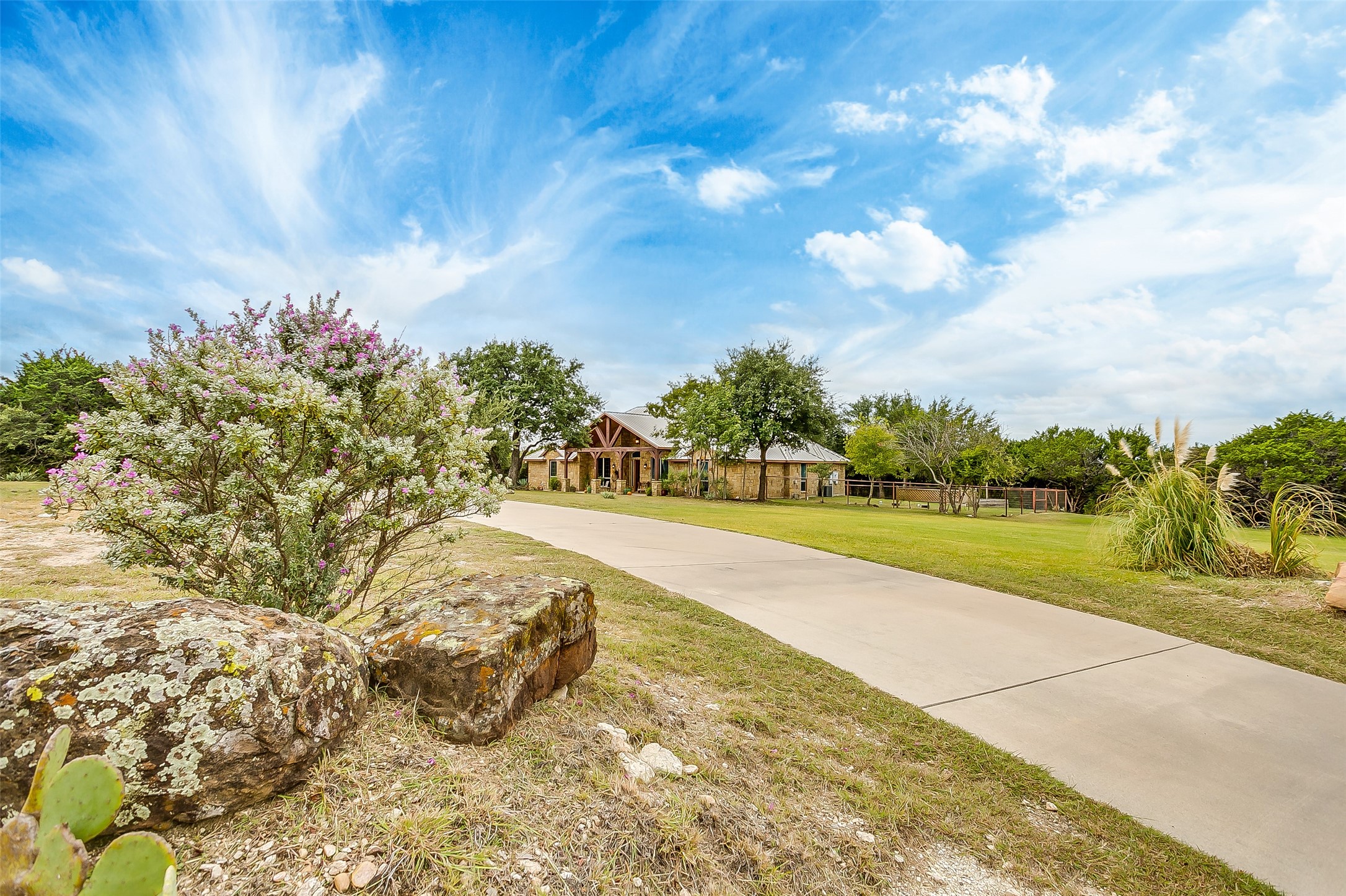 327 S Ridgeoak Court Weatherford TX 76087