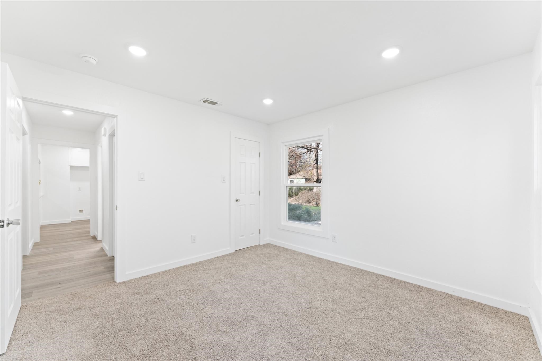 2661 Hudspeth Avenue Dallas TX 75216