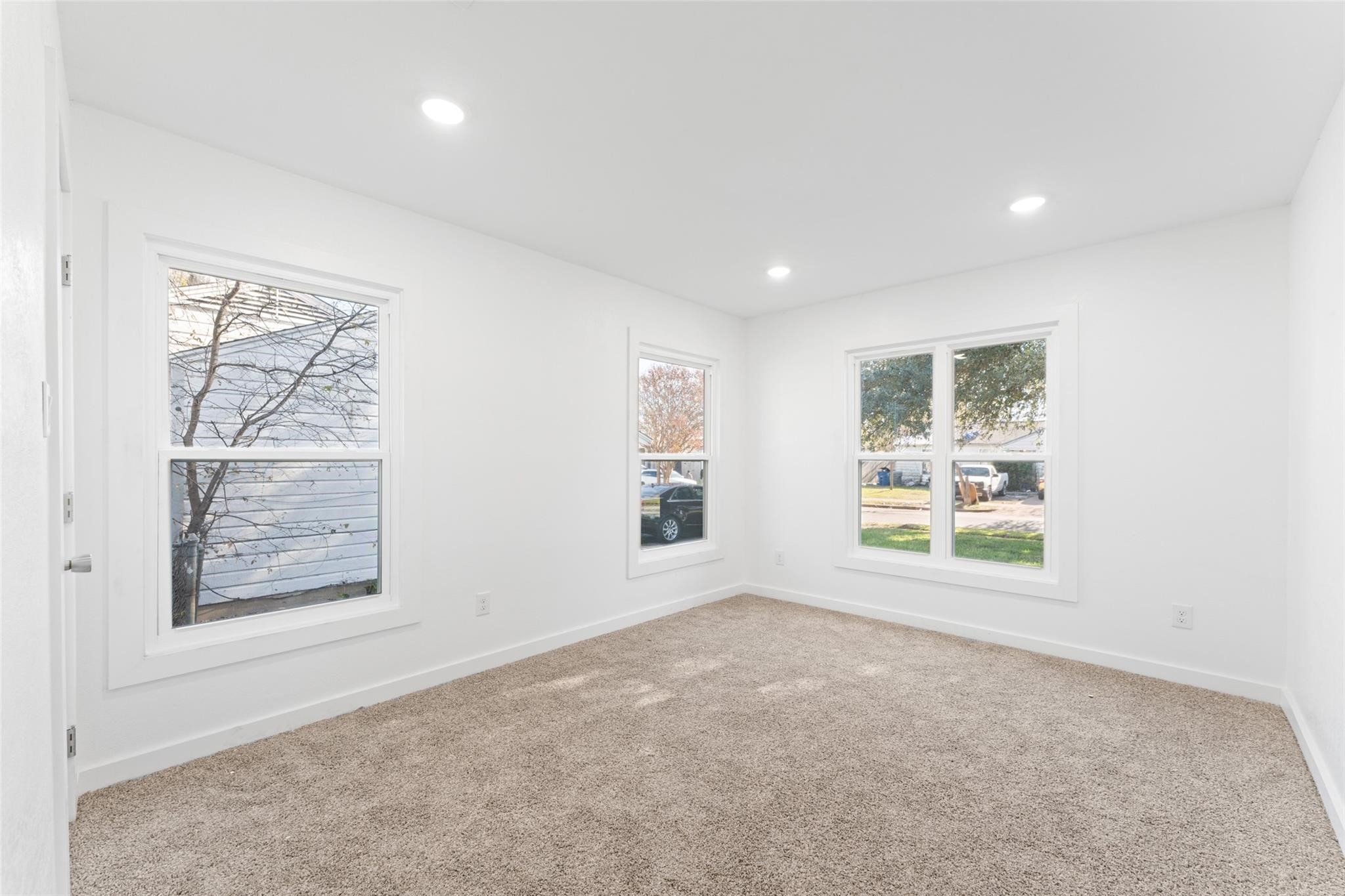 2661 Hudspeth Avenue Dallas TX 75216