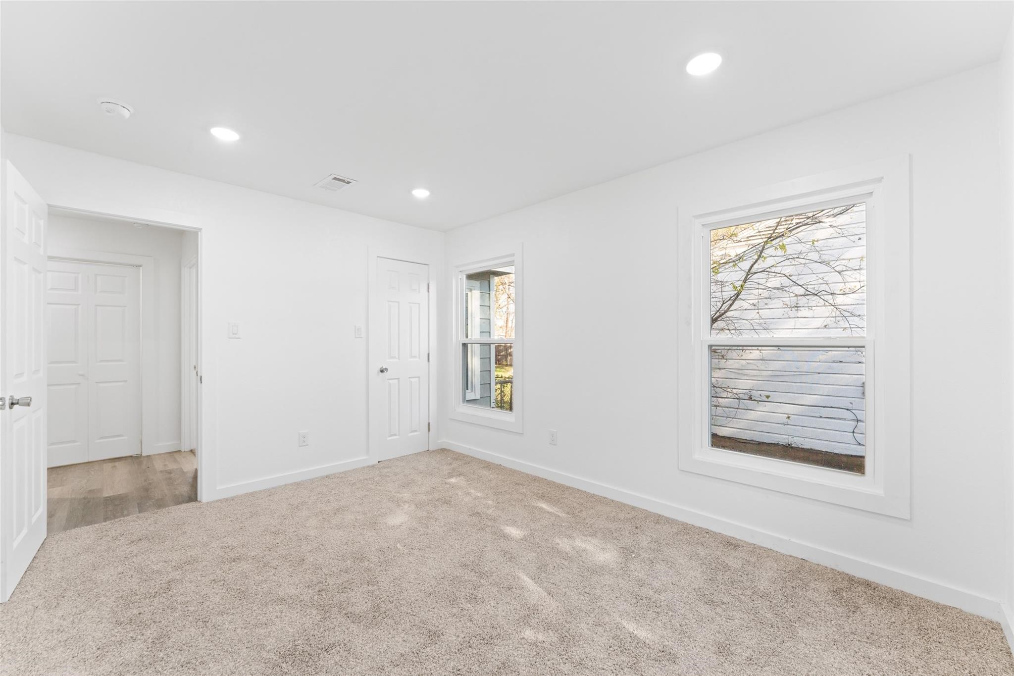 2661 Hudspeth Avenue Dallas TX 75216