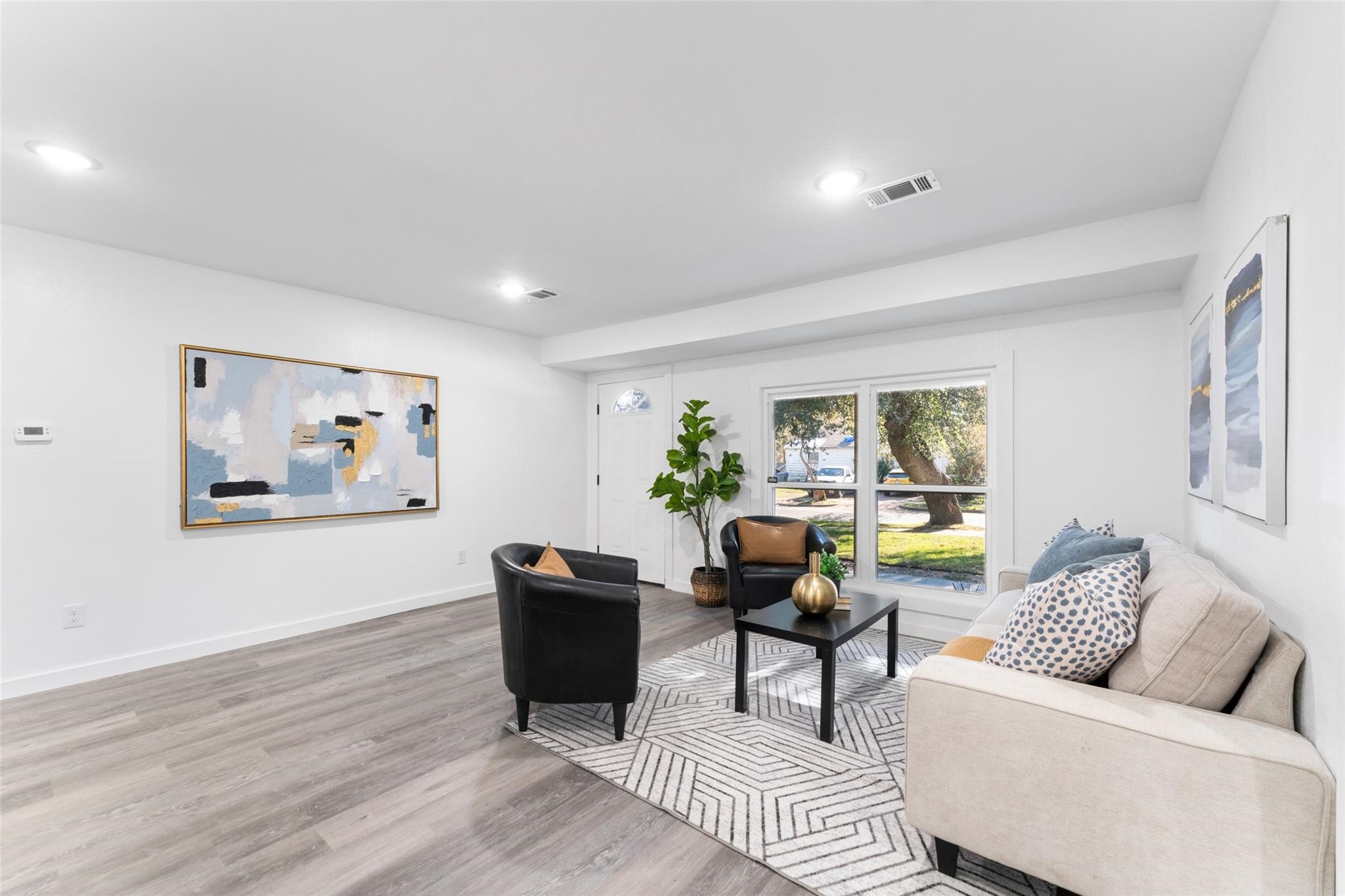2661 Hudspeth Avenue Dallas TX 75216