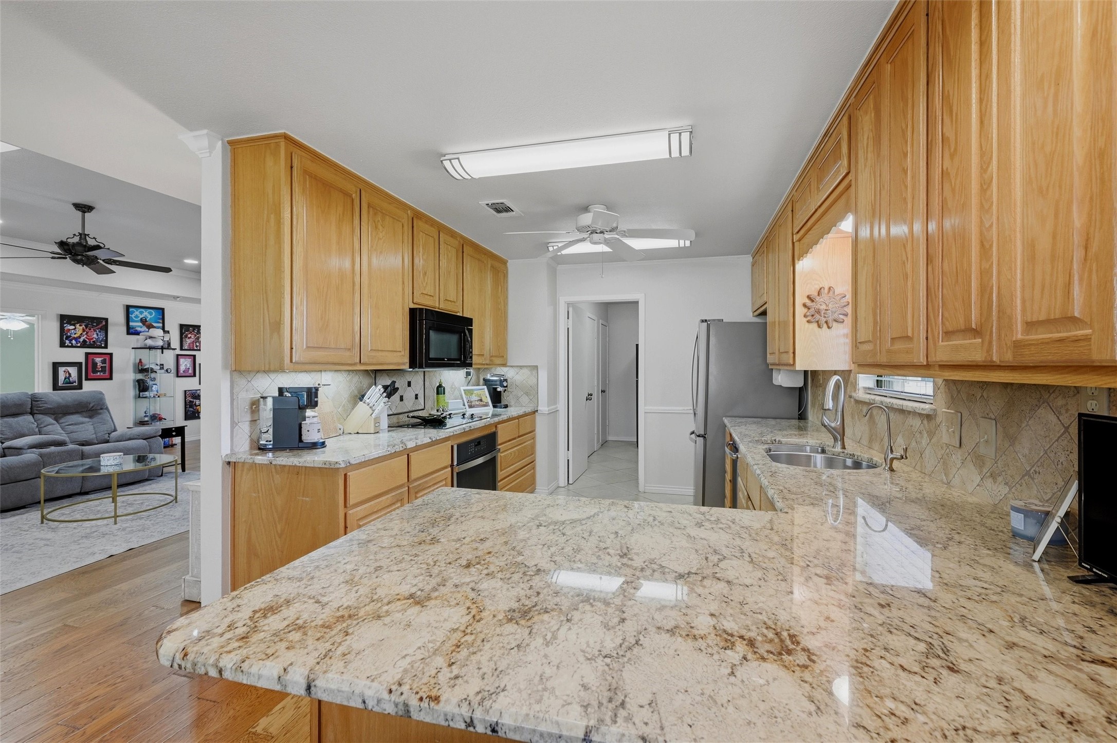 718 Kiowa Drive W Lake Kiowa TX 76240