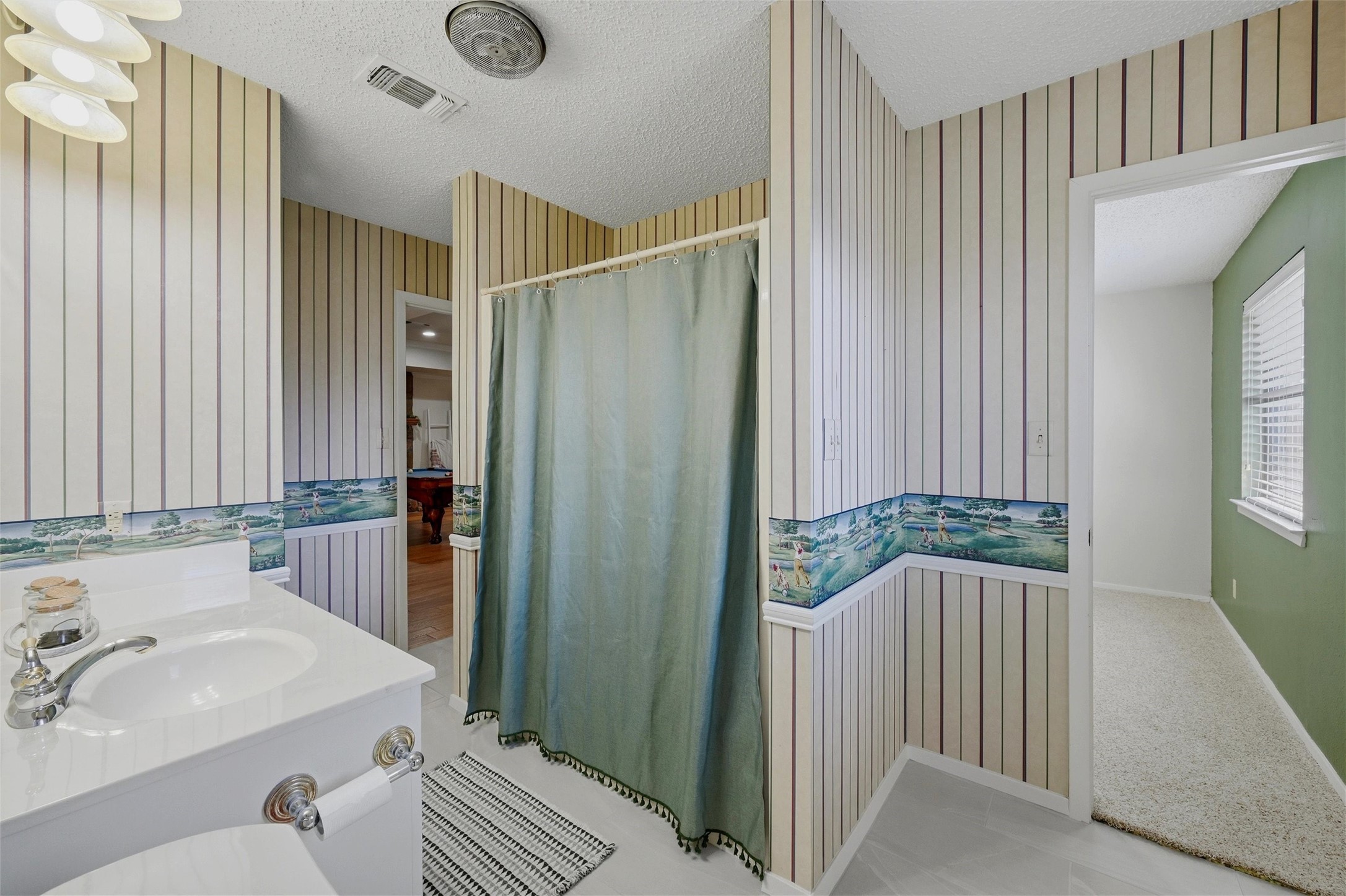718 Kiowa Drive W Lake Kiowa TX 76240