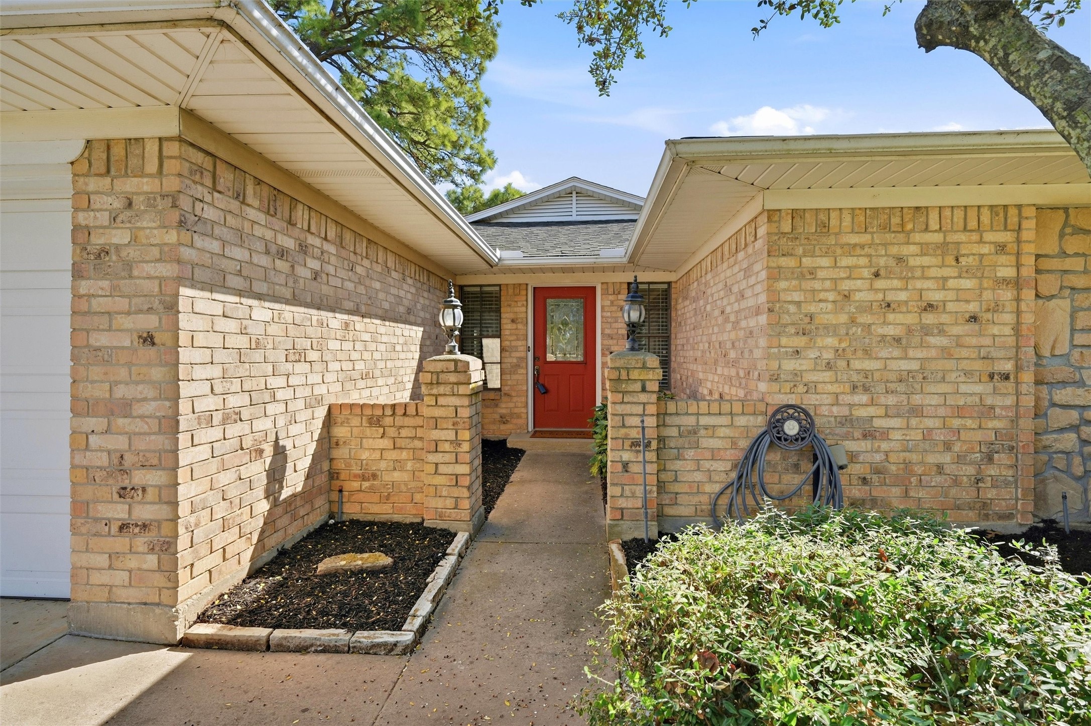 718 Kiowa Drive W Lake Kiowa TX 76240