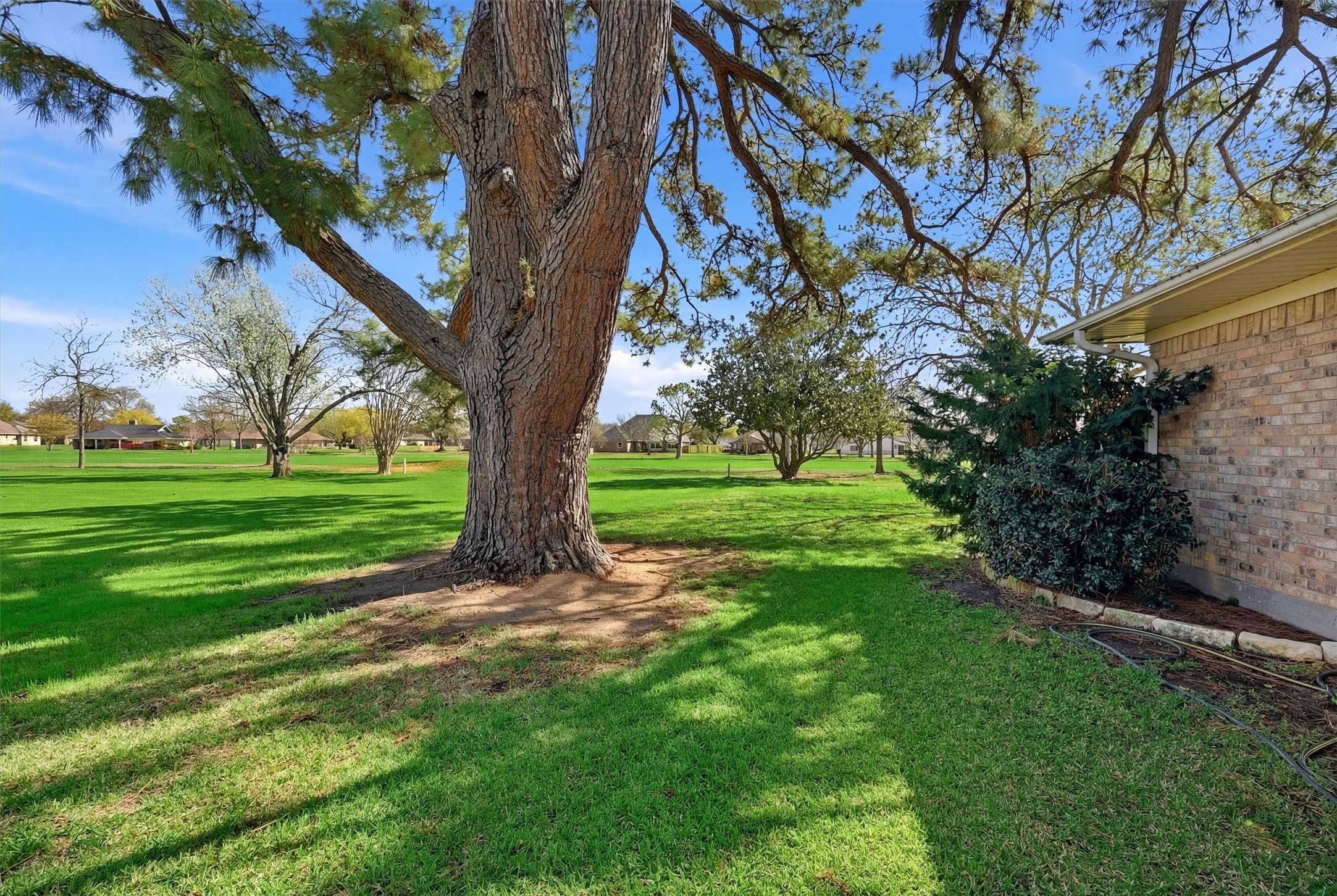 718 Kiowa Drive W Lake Kiowa TX 76240