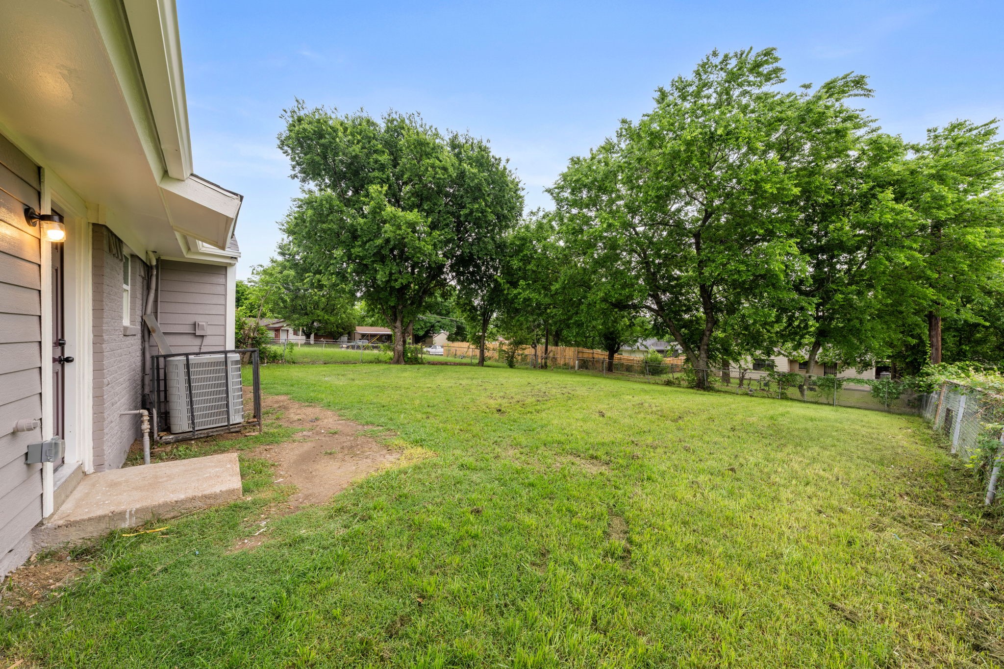 3842 Soft Wind Drive Dallas TX 75241