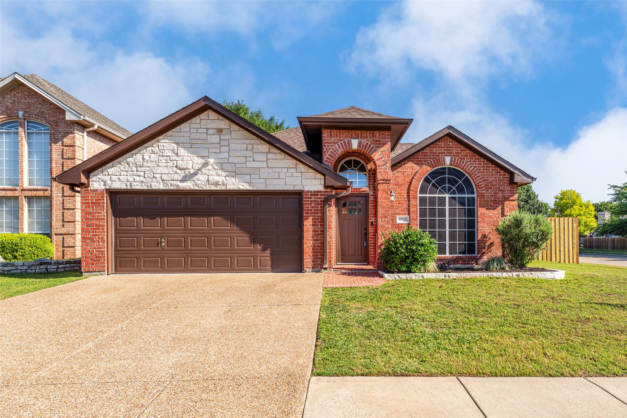 2802 Garden Oaks Place Grand Prairie TX 75052