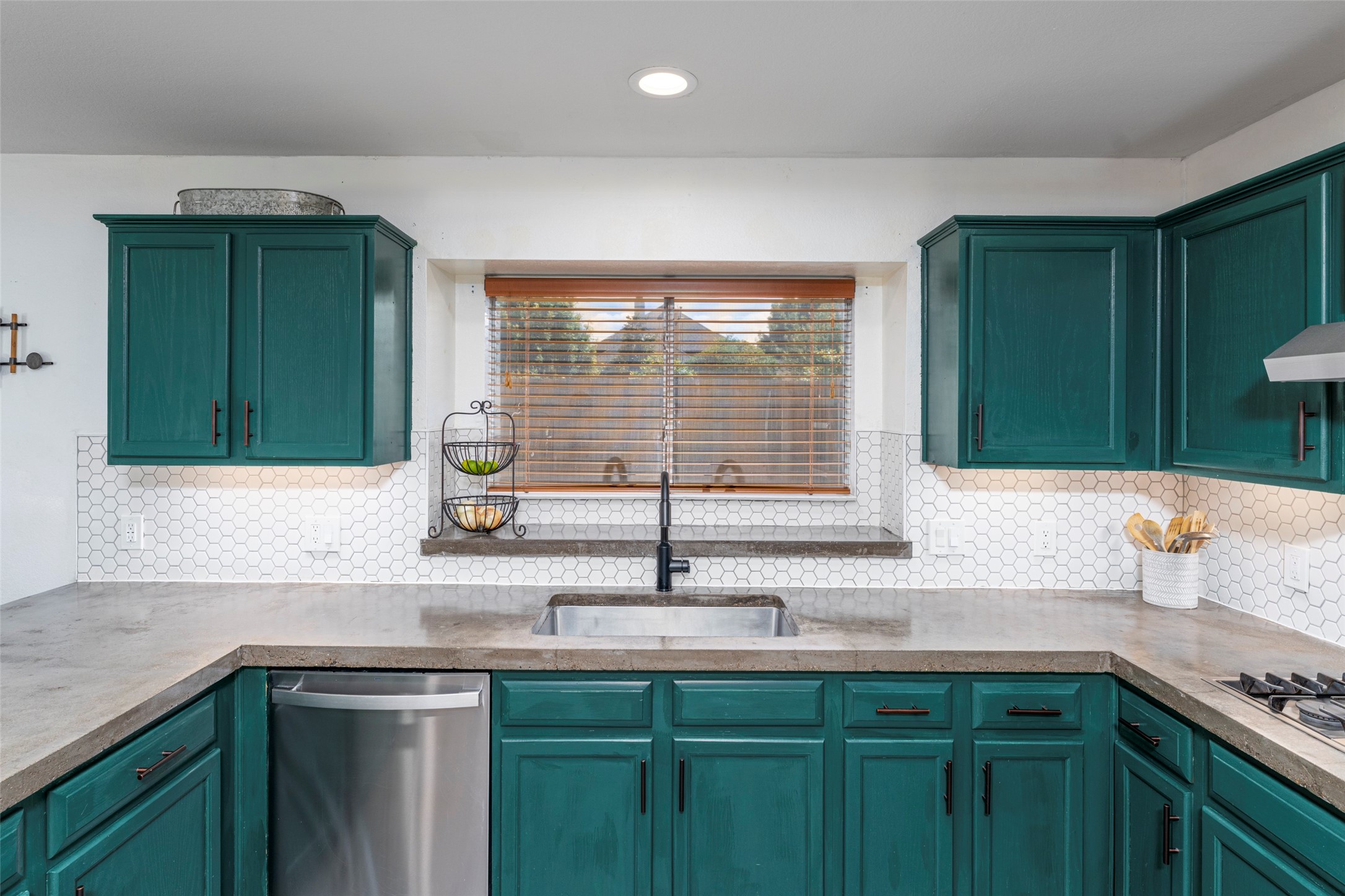 2802 Garden Oaks Place Grand Prairie TX 75052