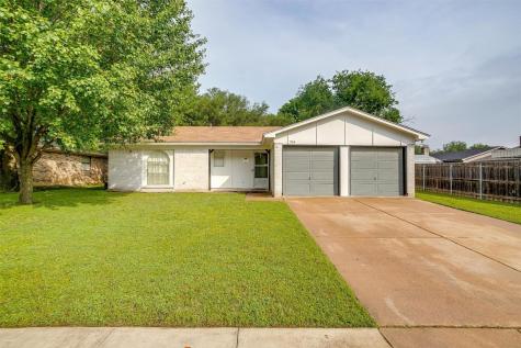904 Jayellen Court Burleson TX 76028