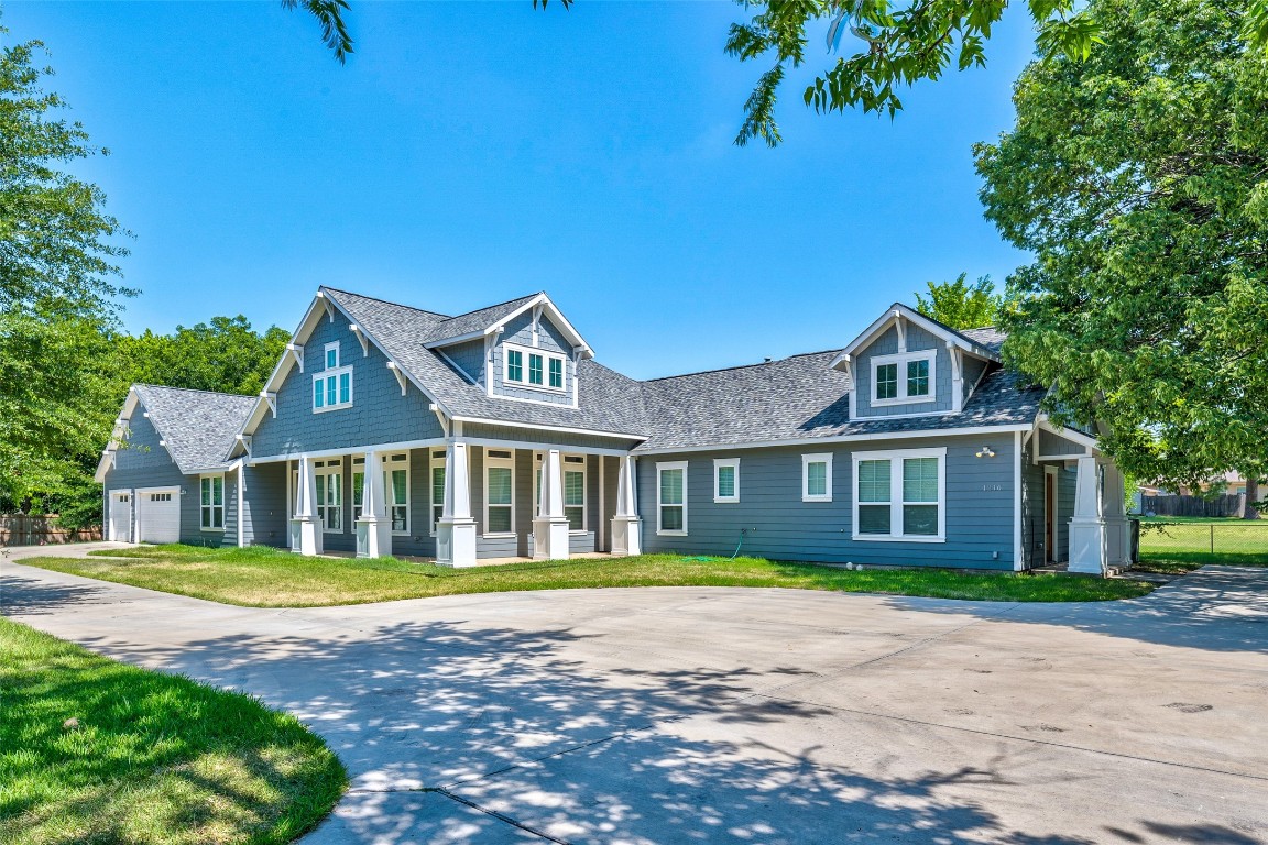 1216 Worthington Street Grapevine TX 76051