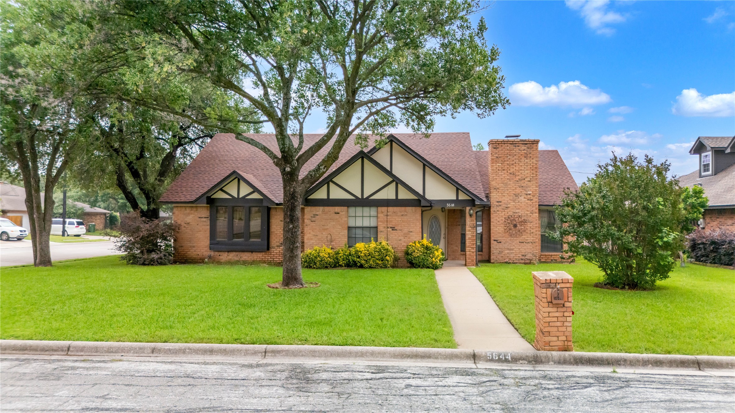 5644 Guadalajara Drive North Richland Hills TX 76180