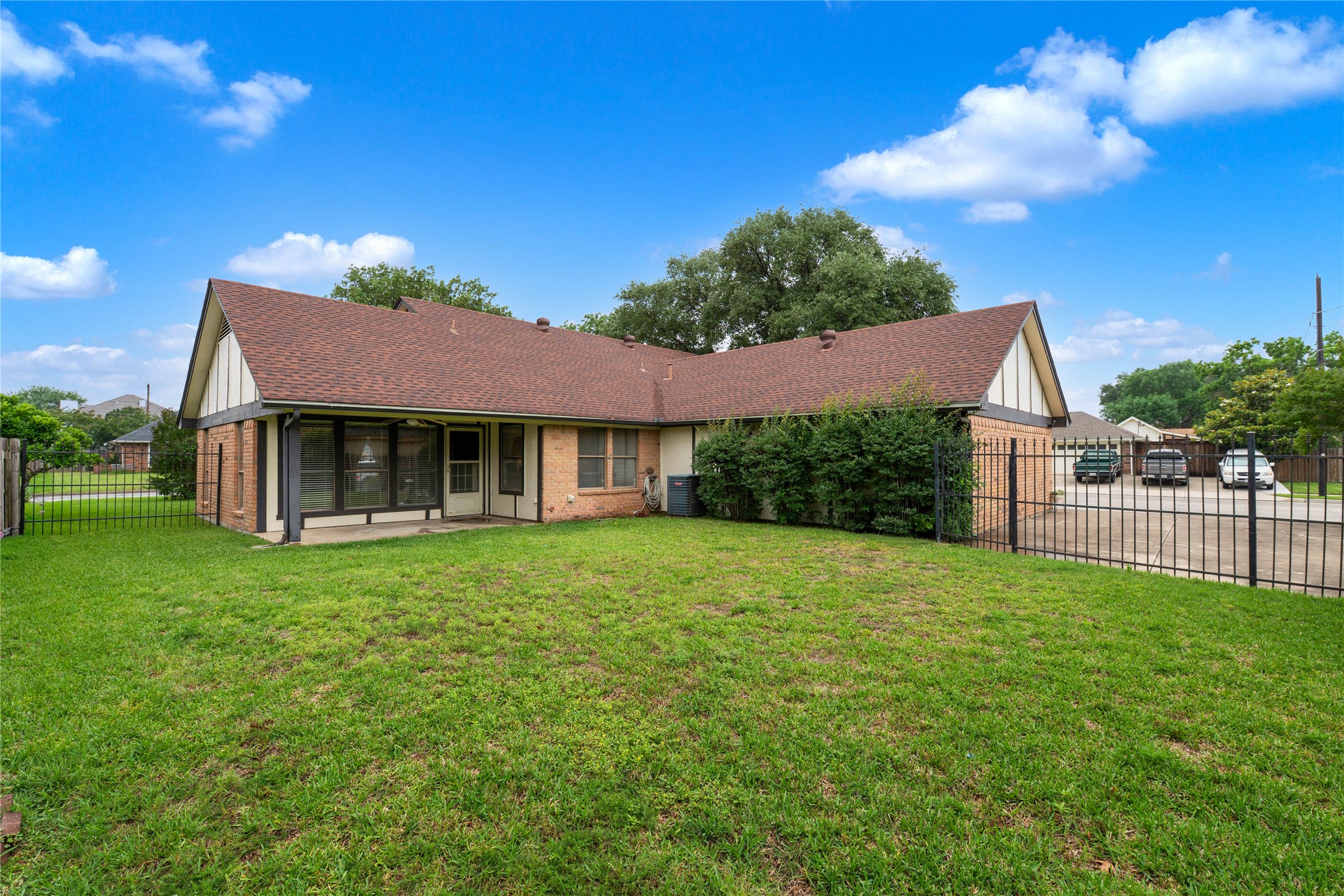 5644 Guadalajara Drive North Richland Hills TX 76180