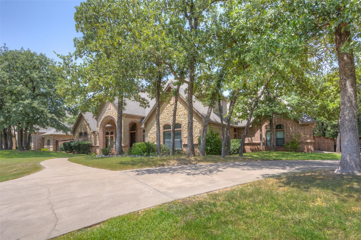 120 Winding Oak Lane N Burleson TX 76028