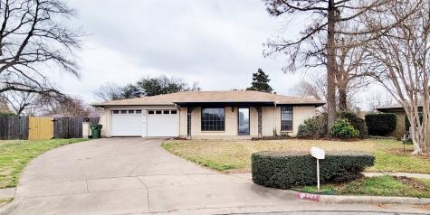901 Kristin Court Arlington TX 76012