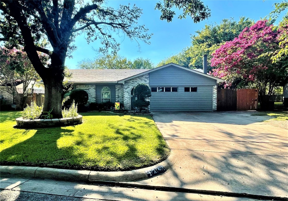 2041 Hemlock Drive Haltom City TX 76117