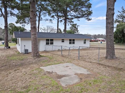 303 Campbell Street Daingerfield TX 75638