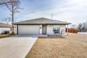 4904 Harlem Street Fort Worth TX 76105