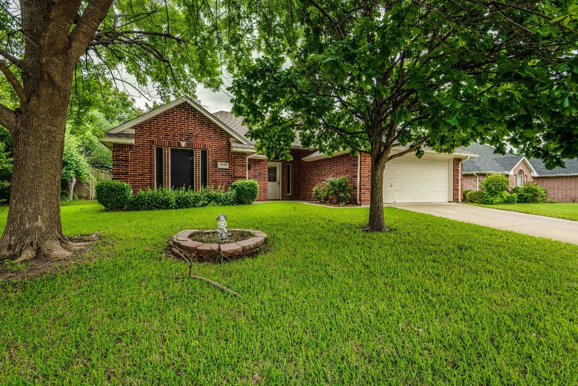 1651 Ross Drive Midlothian TX 76065