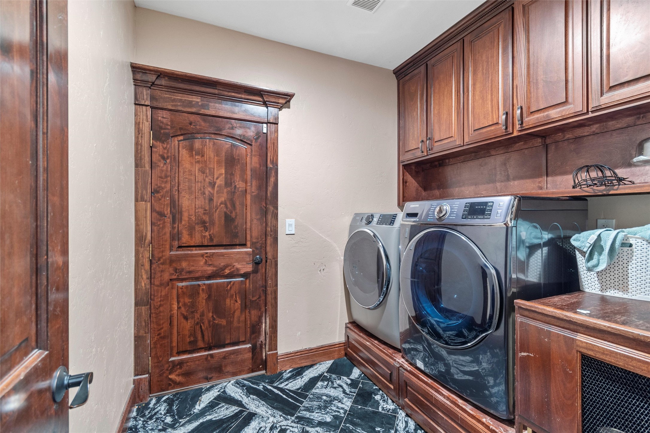 1006 Manning Street Grand Prairie TX 75051