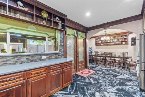 1006 Manning Street Grand Prairie TX 75051