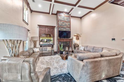 1006 Manning Street Grand Prairie TX 75051