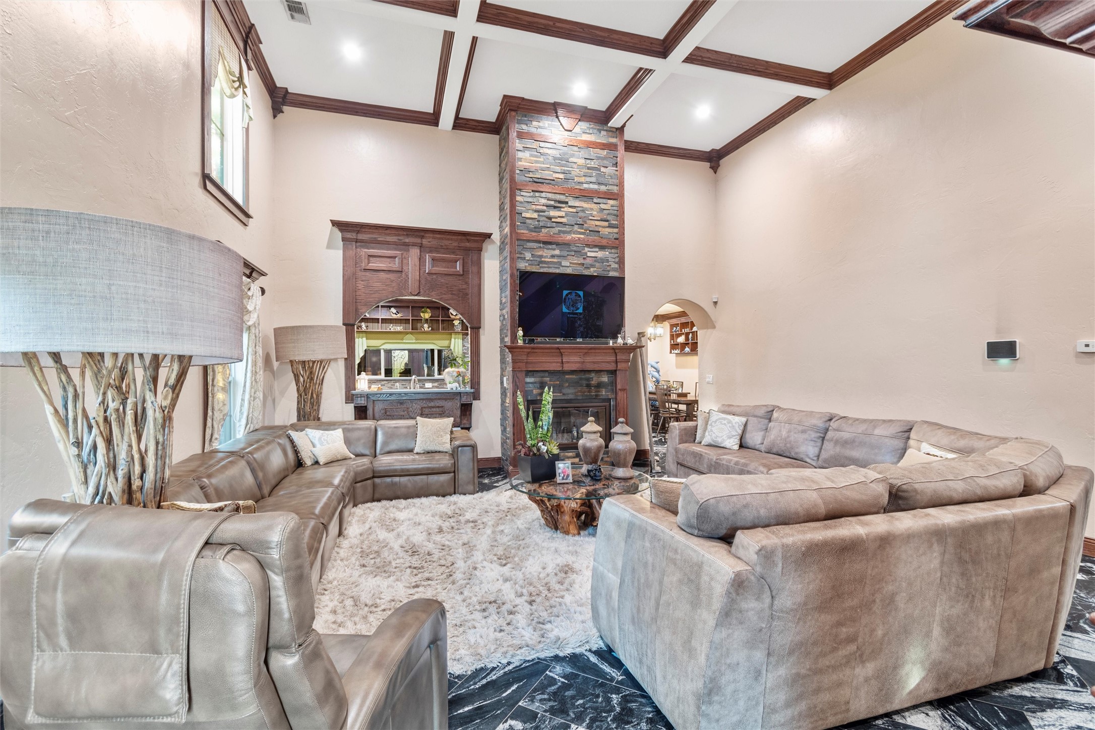1006 Manning Street Grand Prairie TX 75051