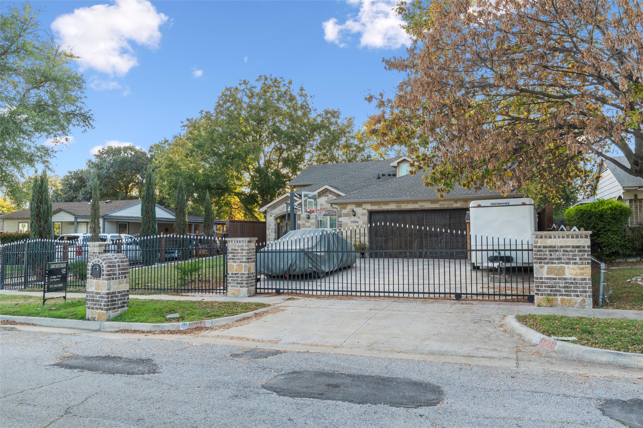 1006 Manning Street Grand Prairie TX 75051