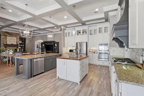 1201 E Iberian Court Granbury TX 76048