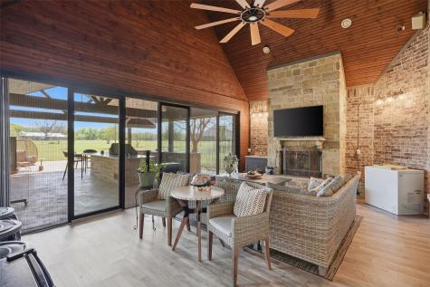 1201 E Iberian Court Granbury TX 76048