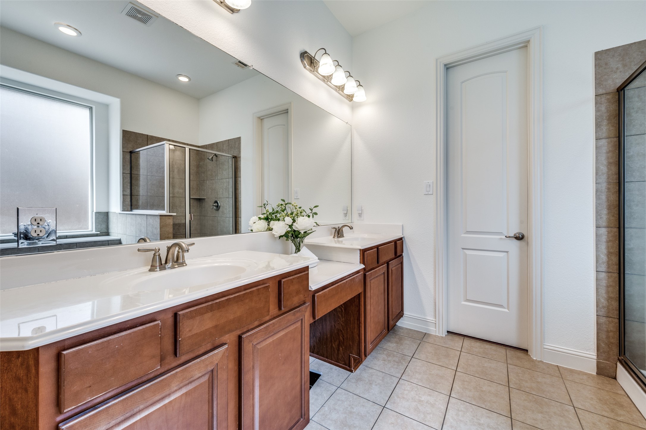512 Castlewood Drive Mckinney TX 75071