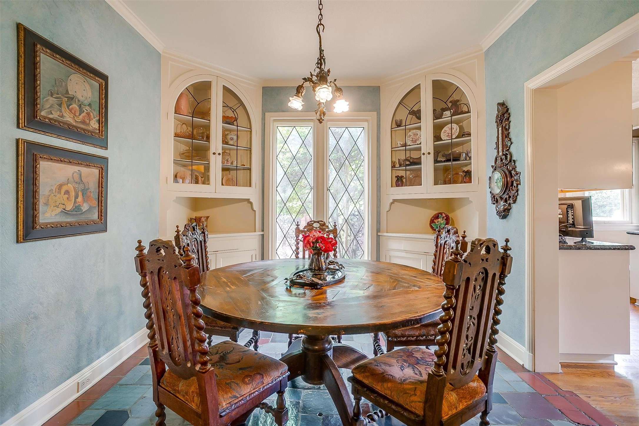 2424 Medford Court W Fort Worth TX 76109
