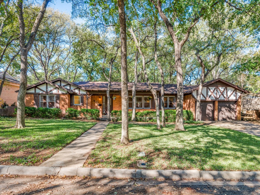 828 Gaye Lane Arlington TX 76012