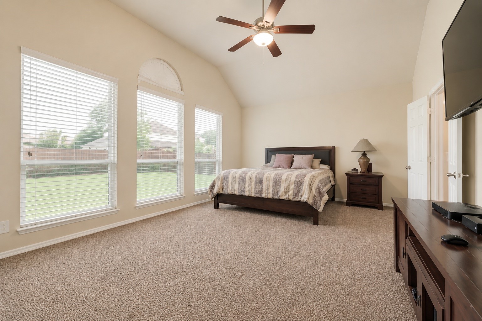 1300 Bellingham Circle Glenn Heights TX 75154