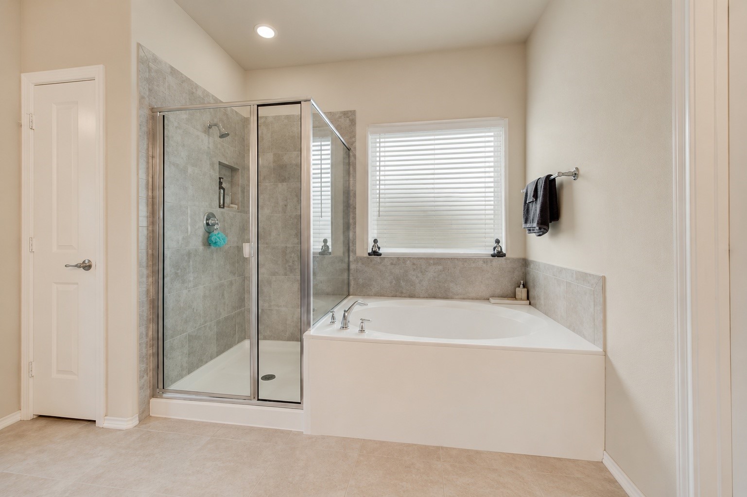 1300 Bellingham Circle Glenn Heights TX 75154