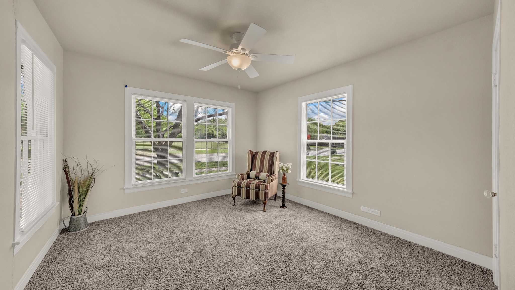 1715 N Oak Avenue Mineral Wells TX 76067