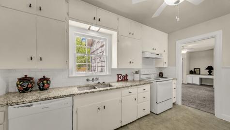 1715 N Oak Avenue Mineral Wells TX 76067