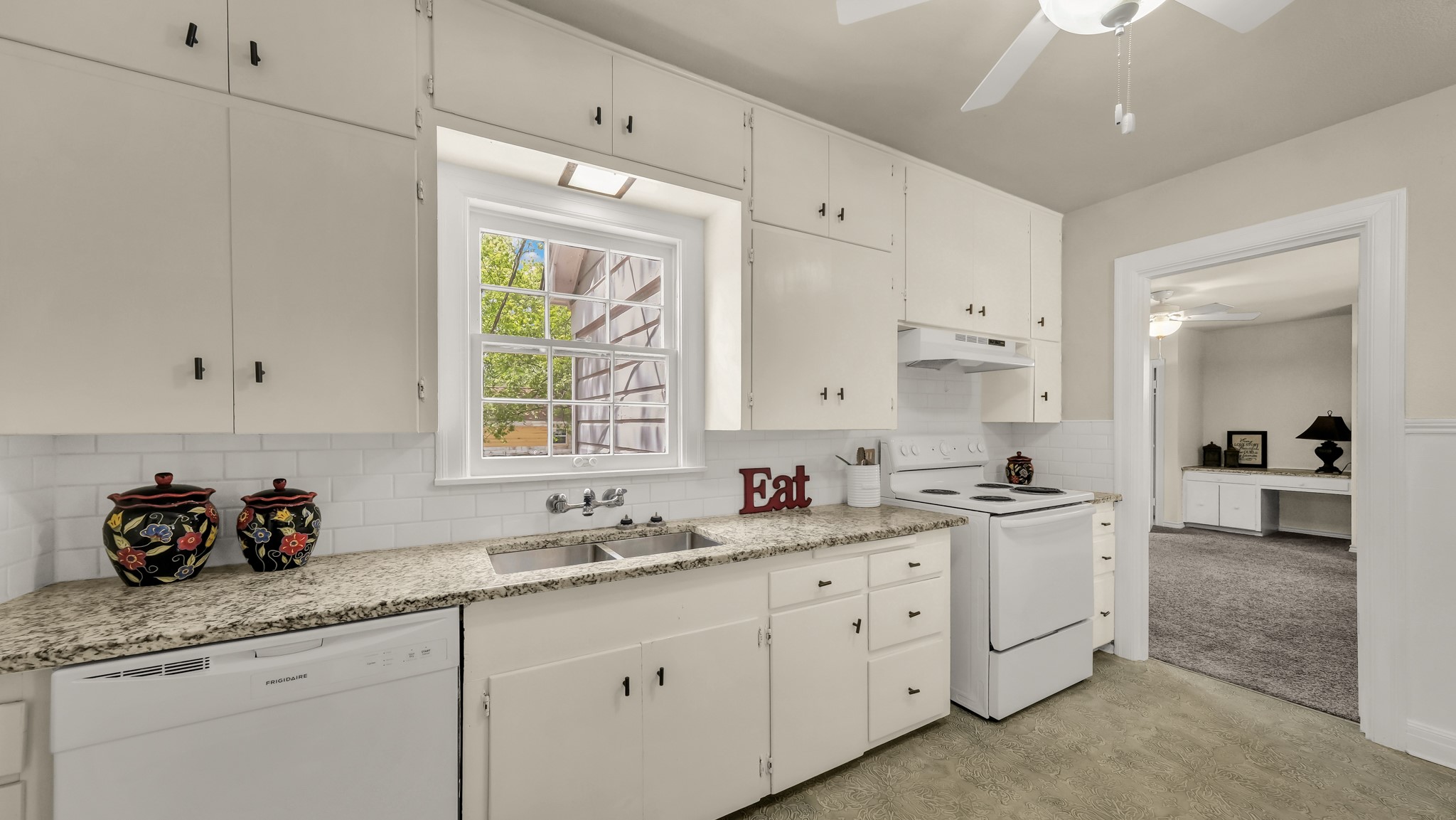 1715 N Oak Avenue Mineral Wells TX 76067